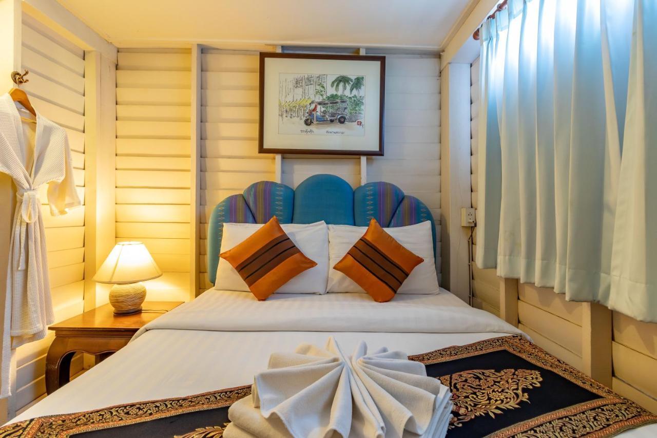 Resort Bangphlat Bangkok Buitenkant foto